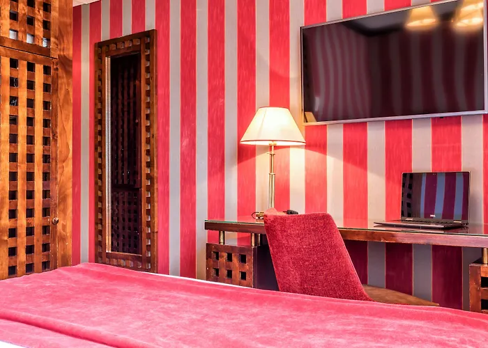 Hotel Pantheon Paris