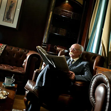 Hotel Panthéon 4*