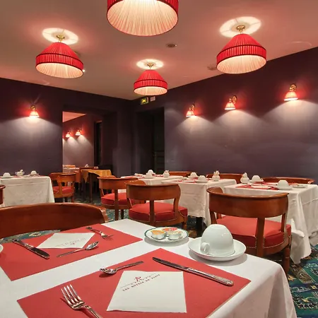 Panthéon Hotel 4*