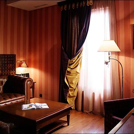 Hotel Panthéon 4*
